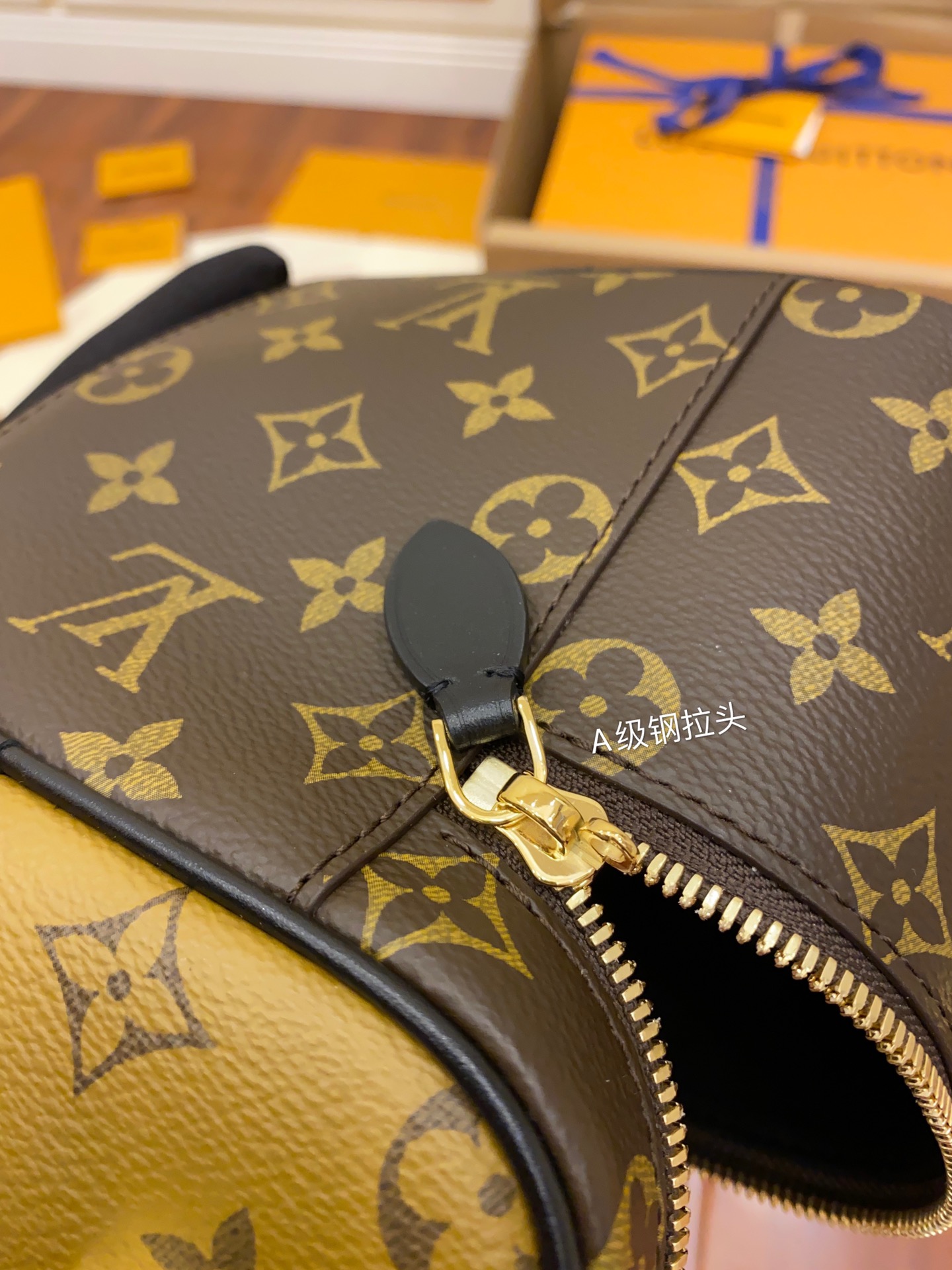 Túi xách Sac VANITY M45165