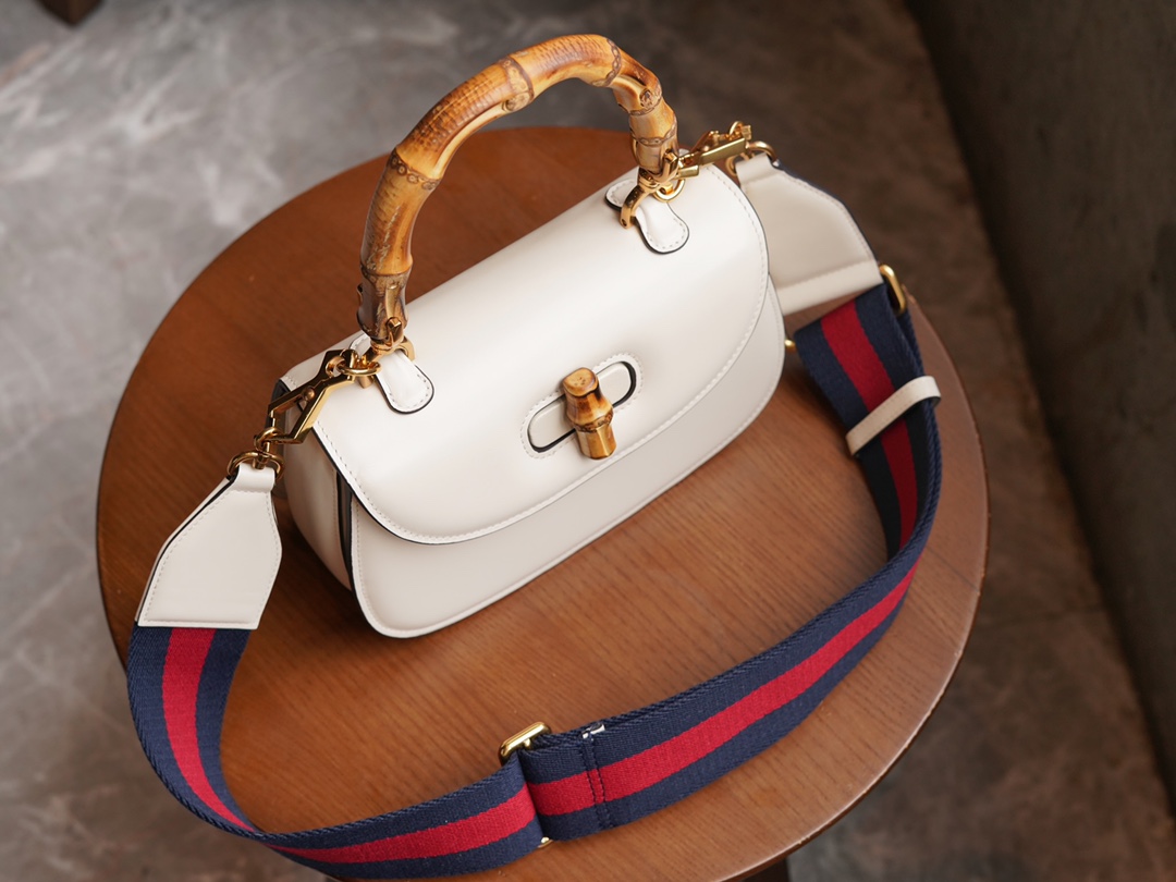 Túi Xách Nữ Gucci Bamboo 1947 686864 Màu Trắng