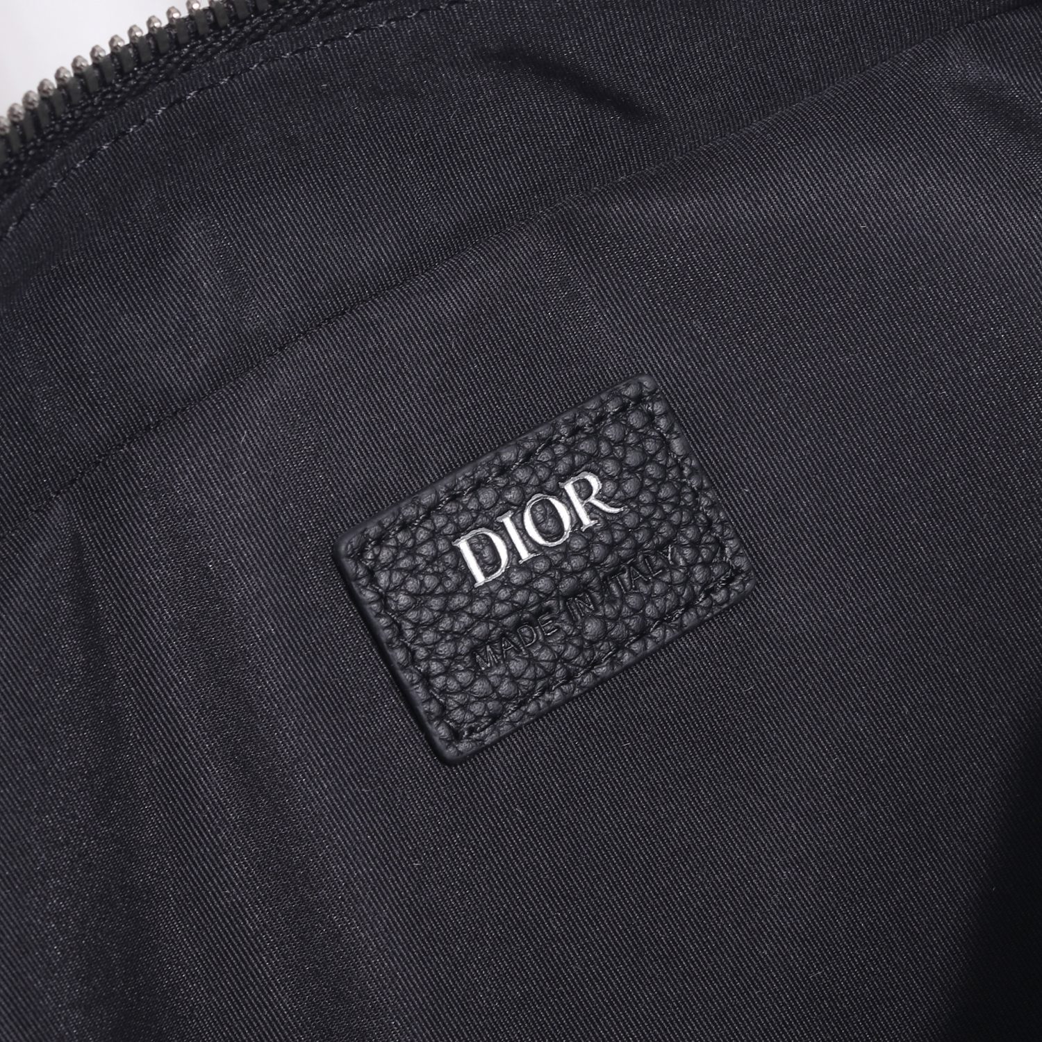 Túi Xách Nam Dior Safari Màu Đen 9854
