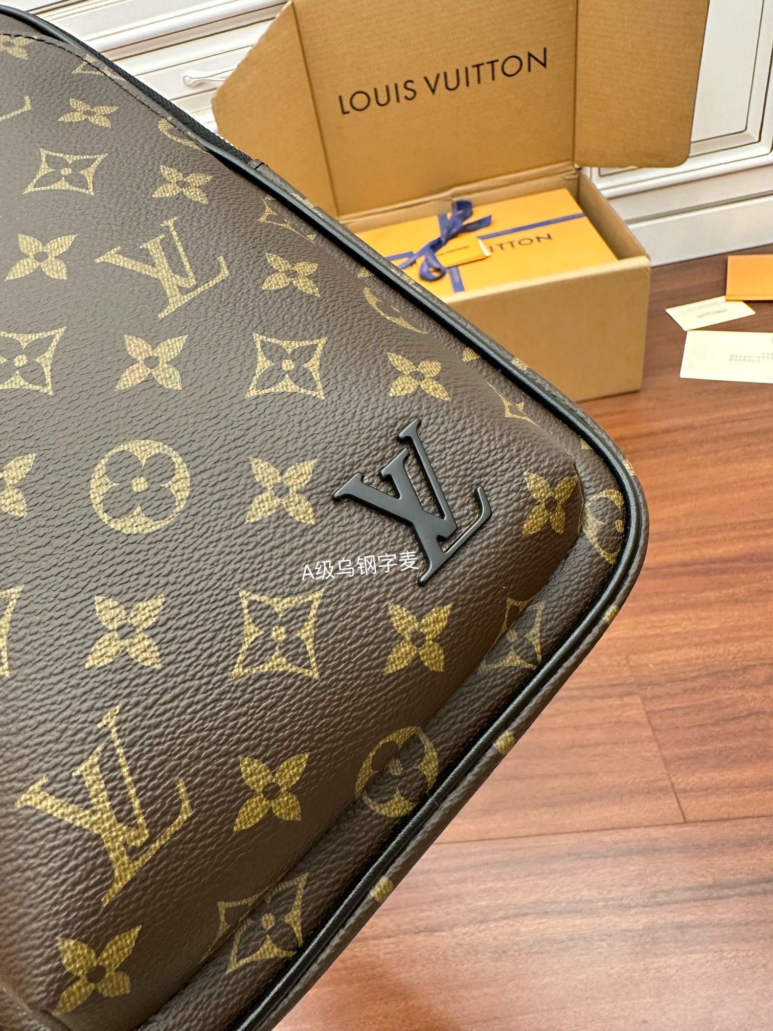Túi Nam Sac Avenue slingbag NM m46327 Nâu Đen 