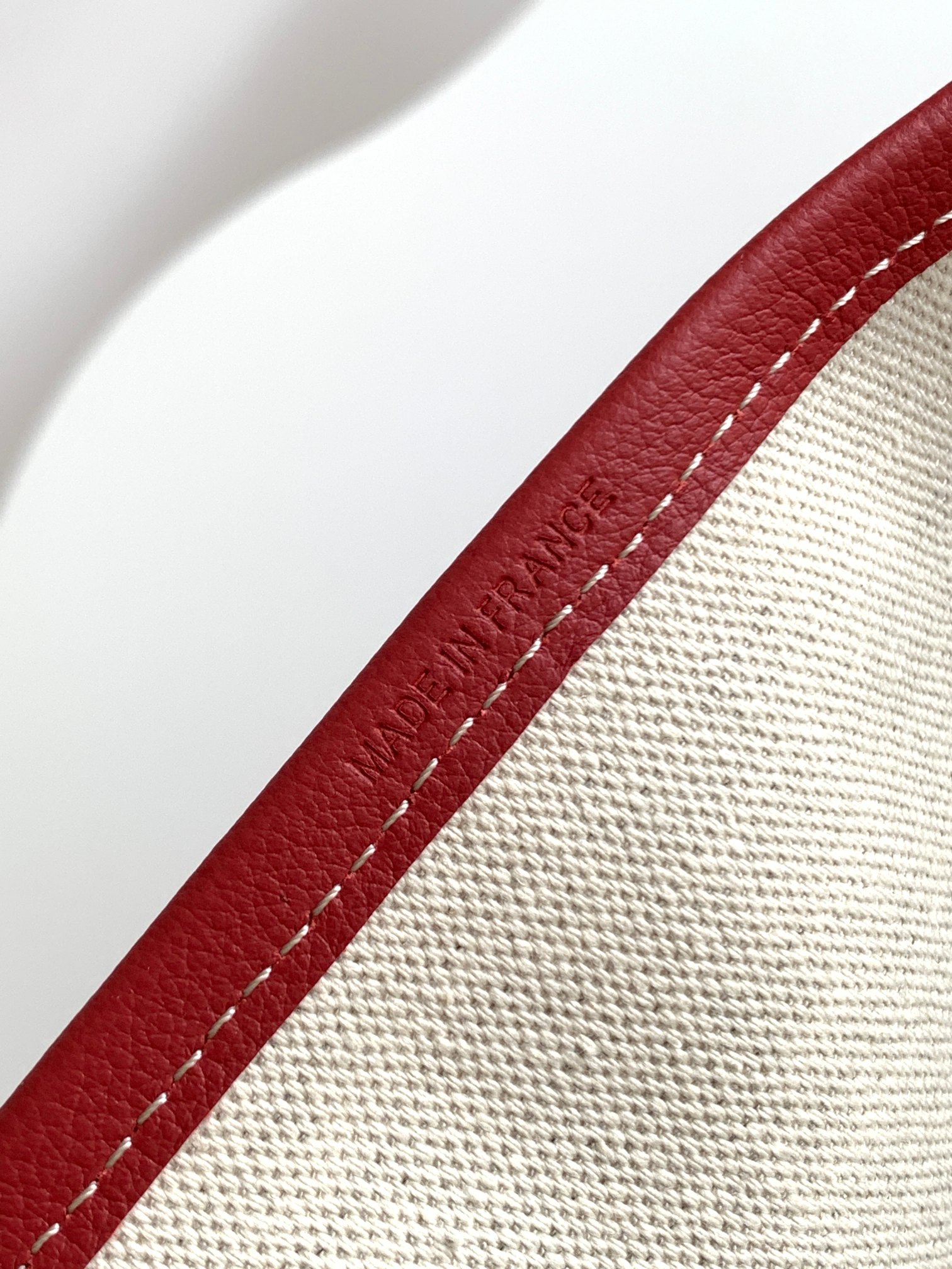 Goyard Villette 8088 (red)