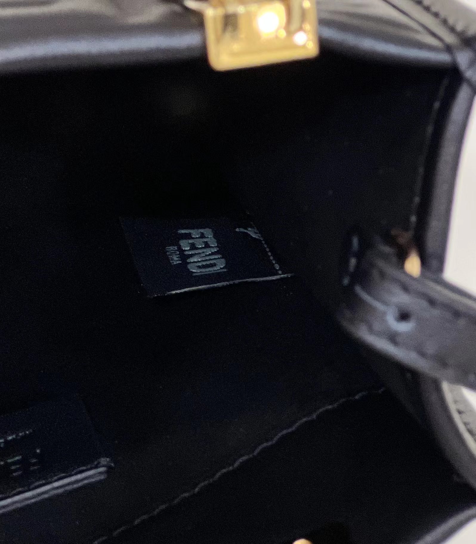 TÚI TOTE MINI FENDI 8597