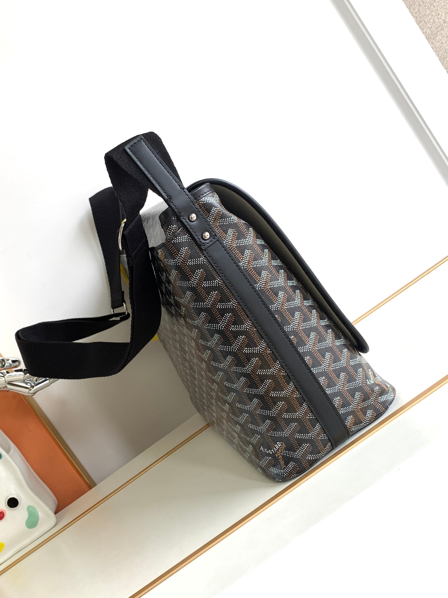 Túi xách Goyard 8130 màu đen