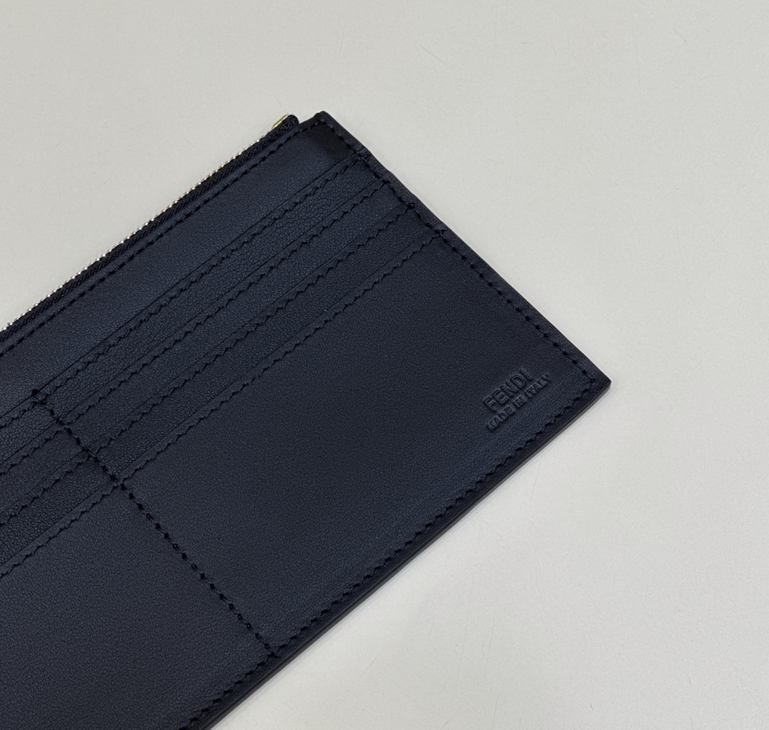TÚI NỮ BASIC FENDI 8BS076 