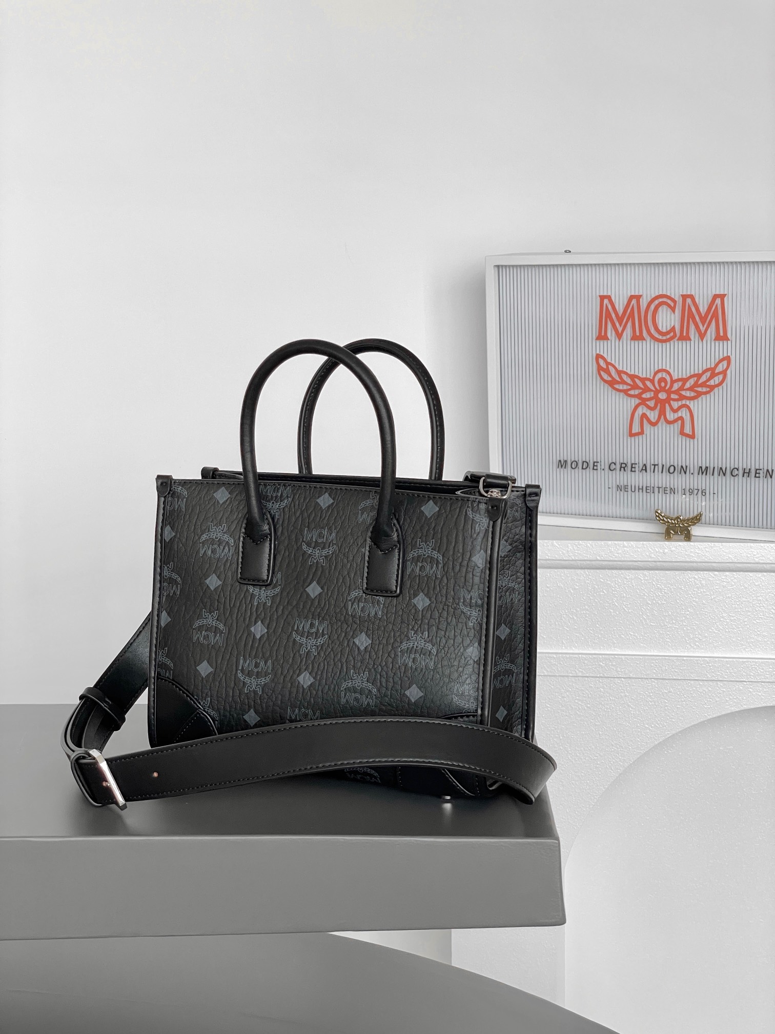 MCM MUNCHEN VISETOS 7BK001 (BLACK)