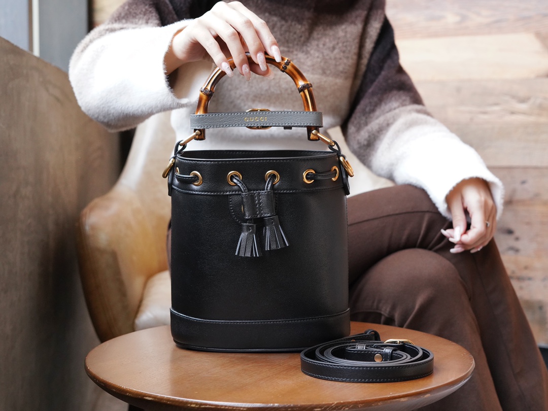 Diana 724667 ( Black)
