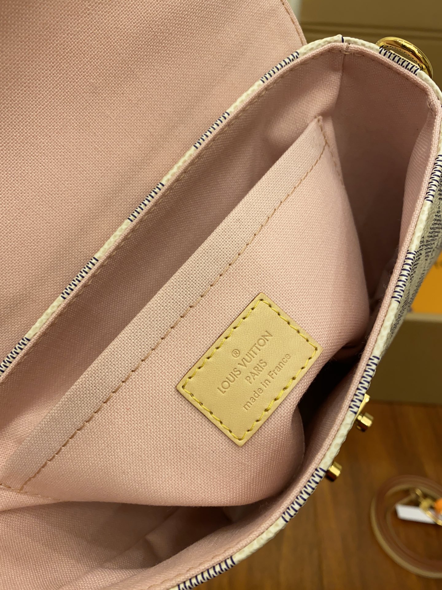 CROISETTE DAMIER M41581