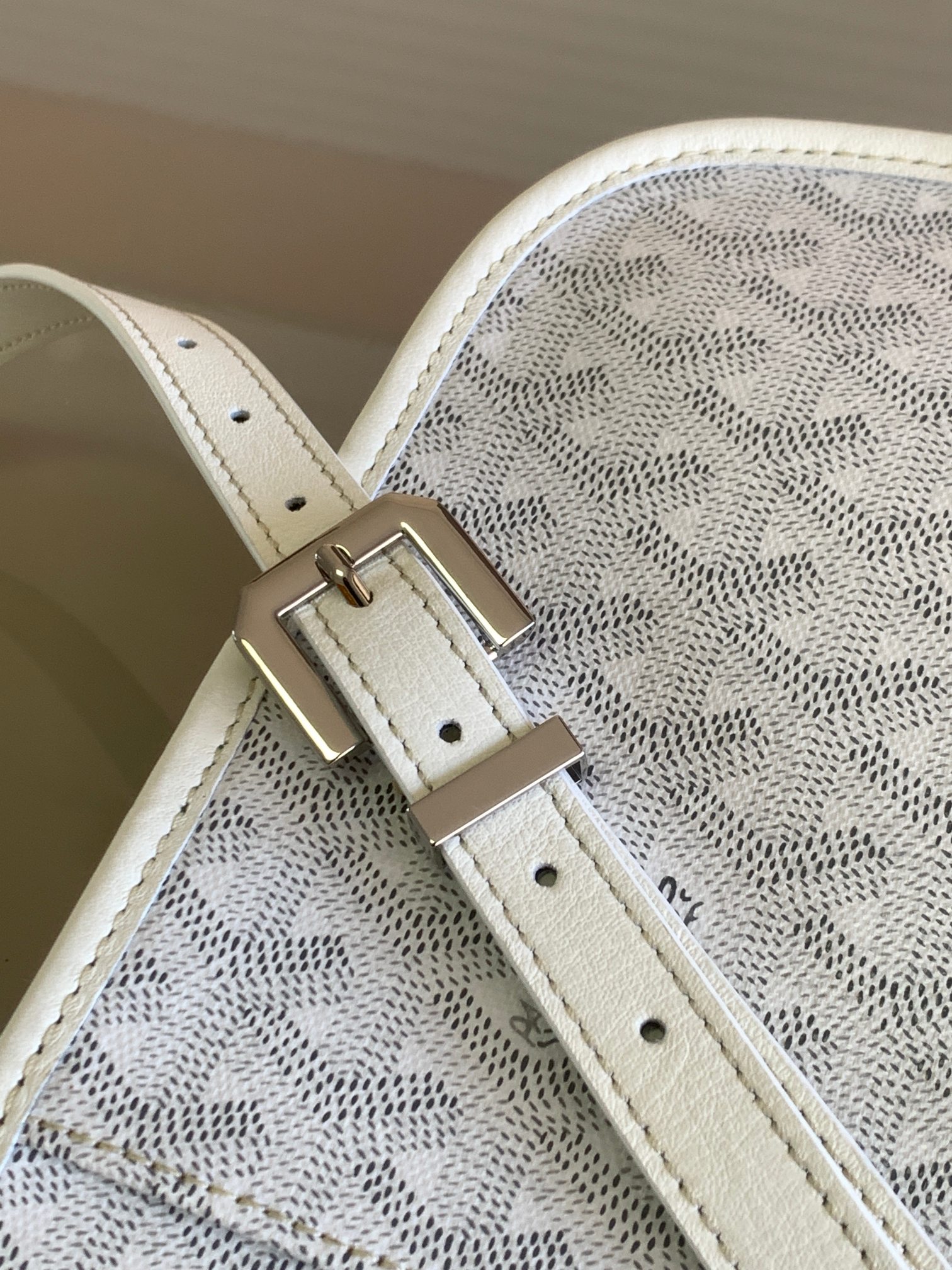 Túi Xách Nam Goyard Belvedere 8023 Màu Trắng 