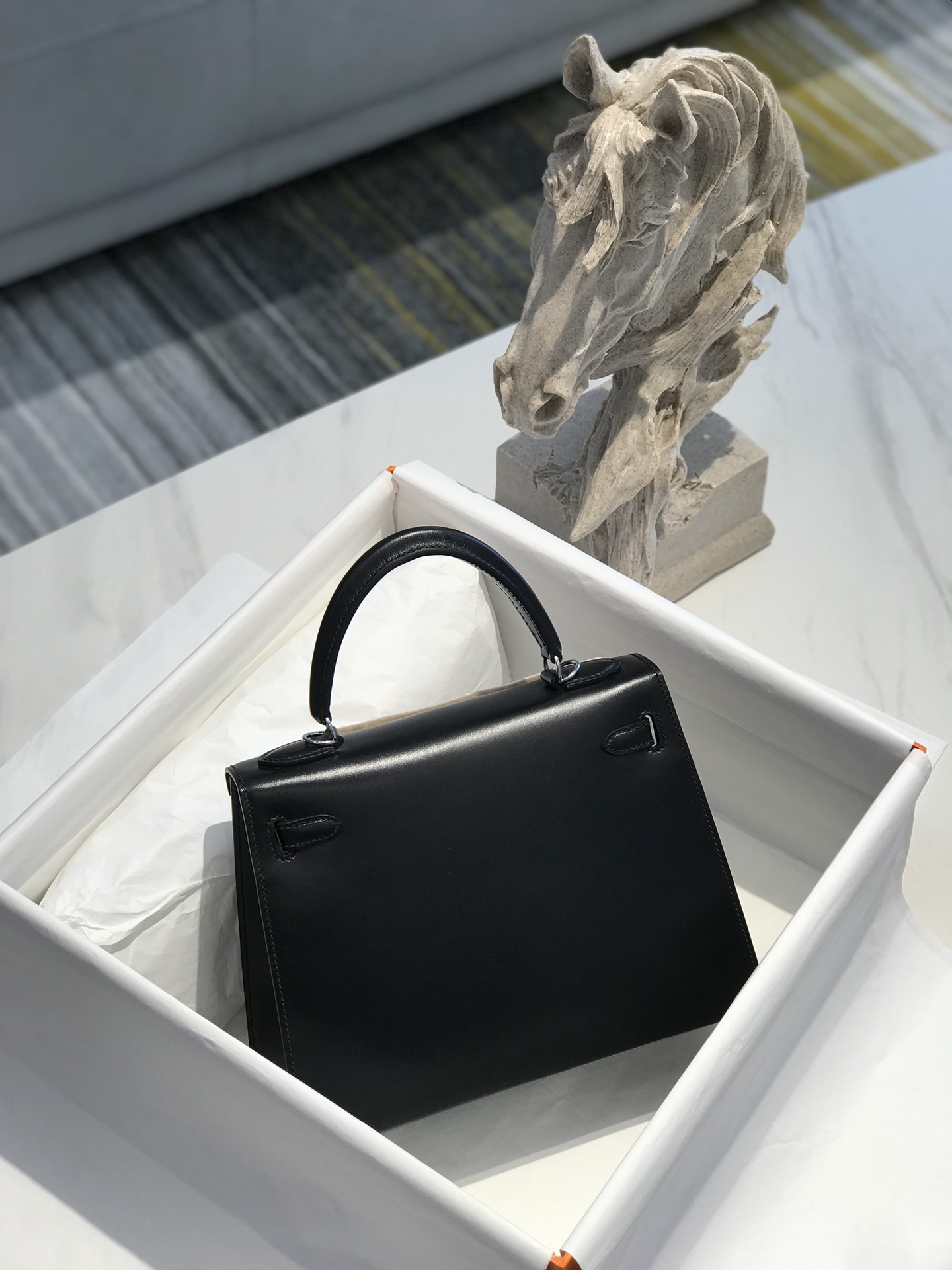 Túi xách hermes kelly box màu đen 