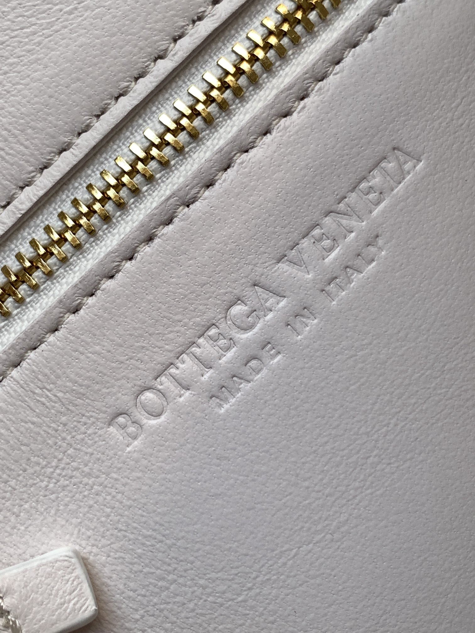Bottega Veneta Cassette Màu Trắng