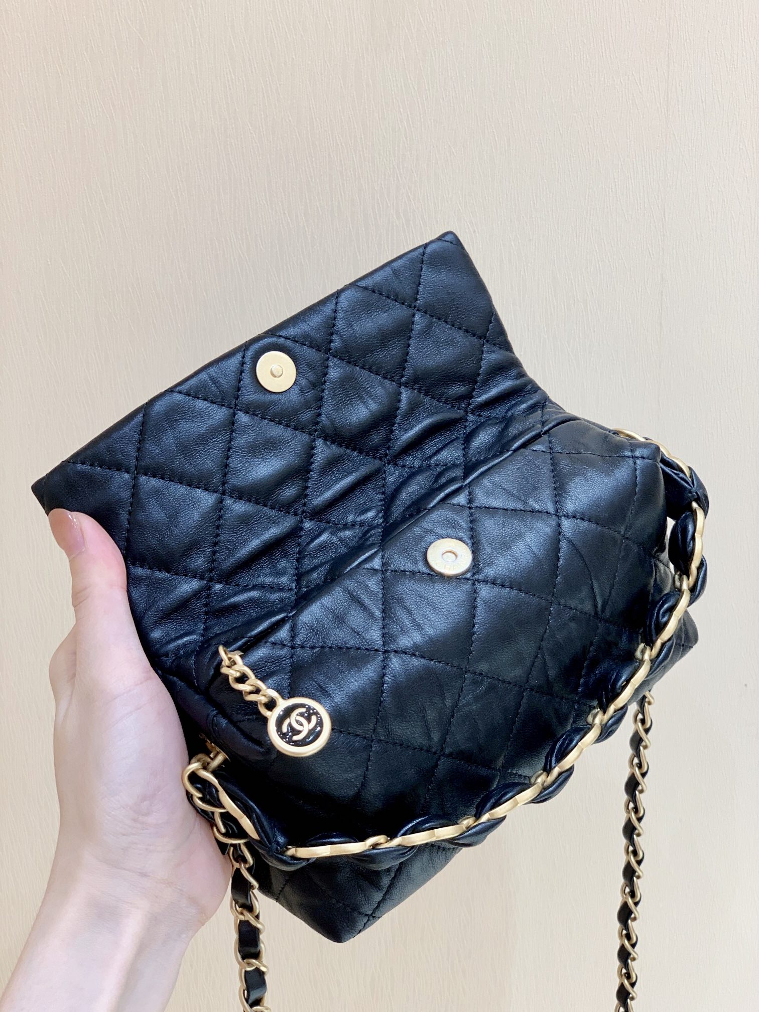 Túi Xách Chanel Small Hobo Bag Màu Đen AS2479