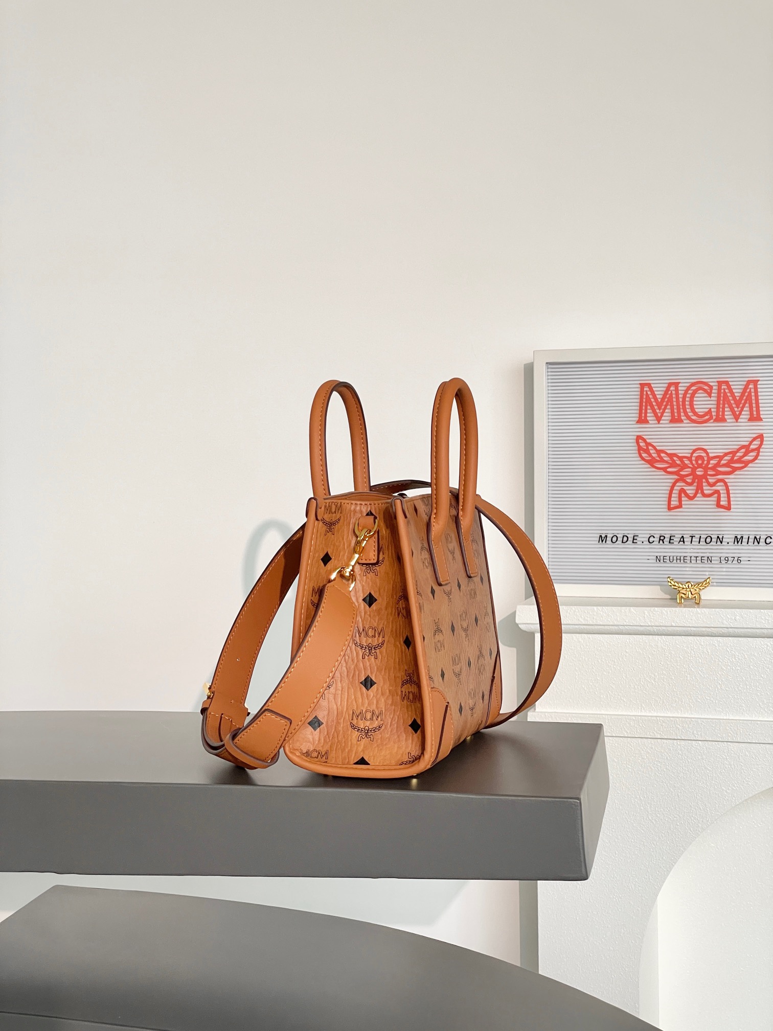 MCM MUNCHEN VISETOS 02CO001 (BROWN)