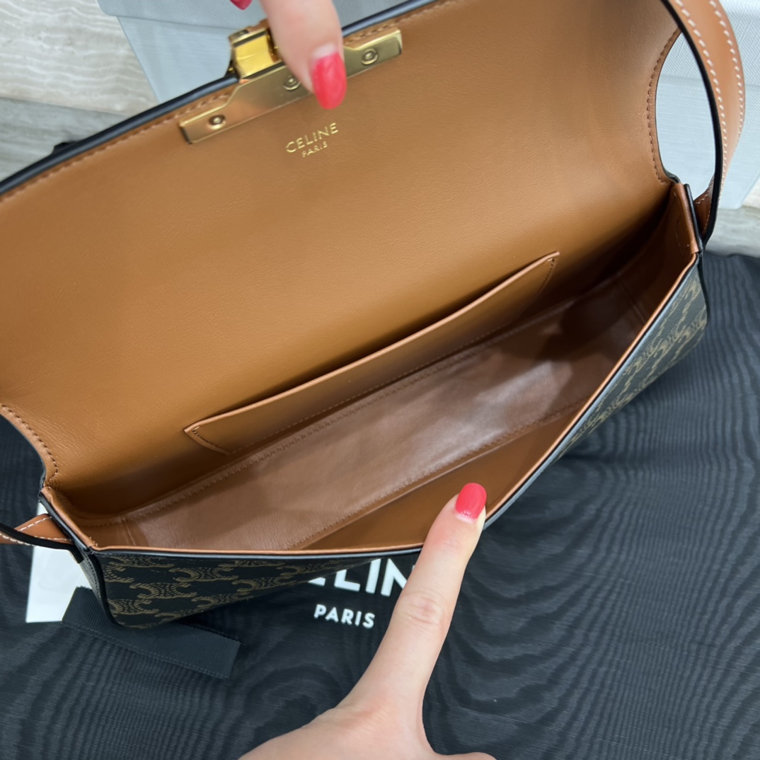 Túi Xách Celine Lola Triomphe 115532 Canvas