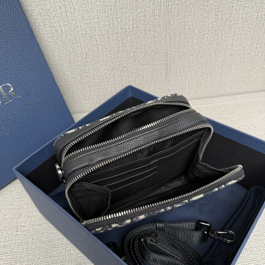 Túi xách Dior 9052 màu trắng 