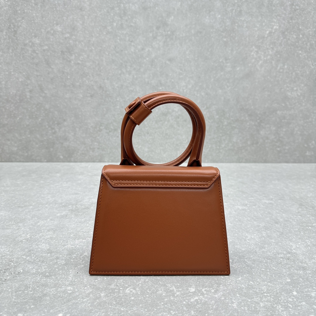 Túi Xách Jacquemus P98869 Màu Nâu 