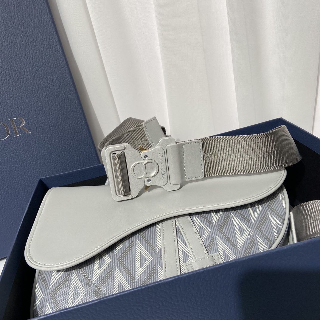 Túi Xách Dior Nam Diamond Màu Xám 9922