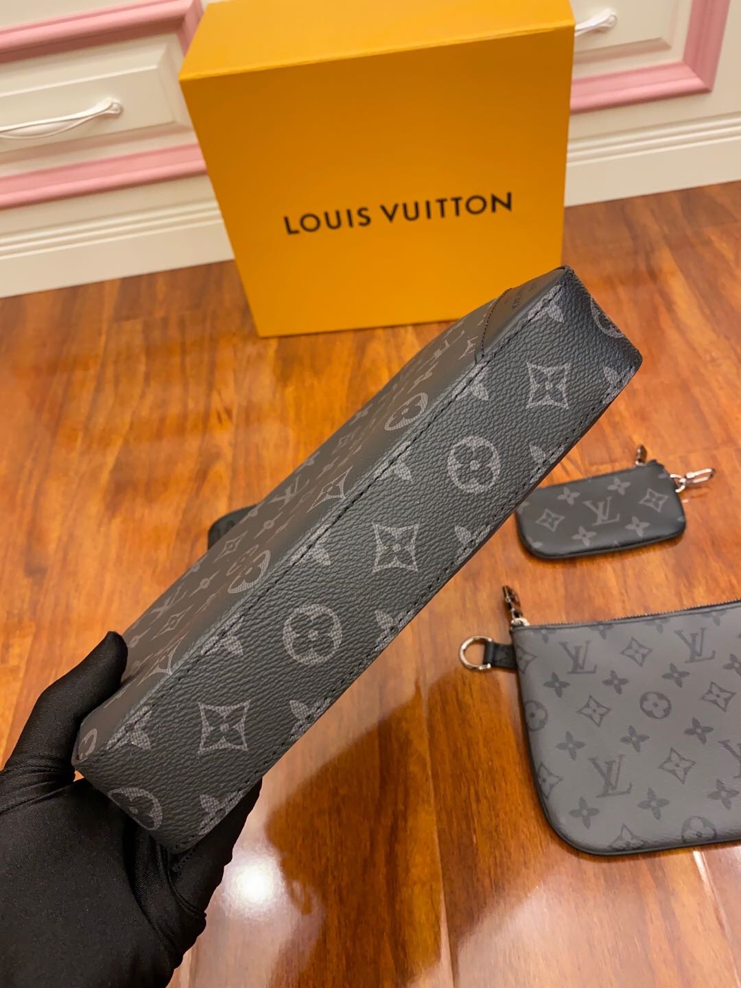Túi Nam Louis Vuitton Trio Messenger M69443