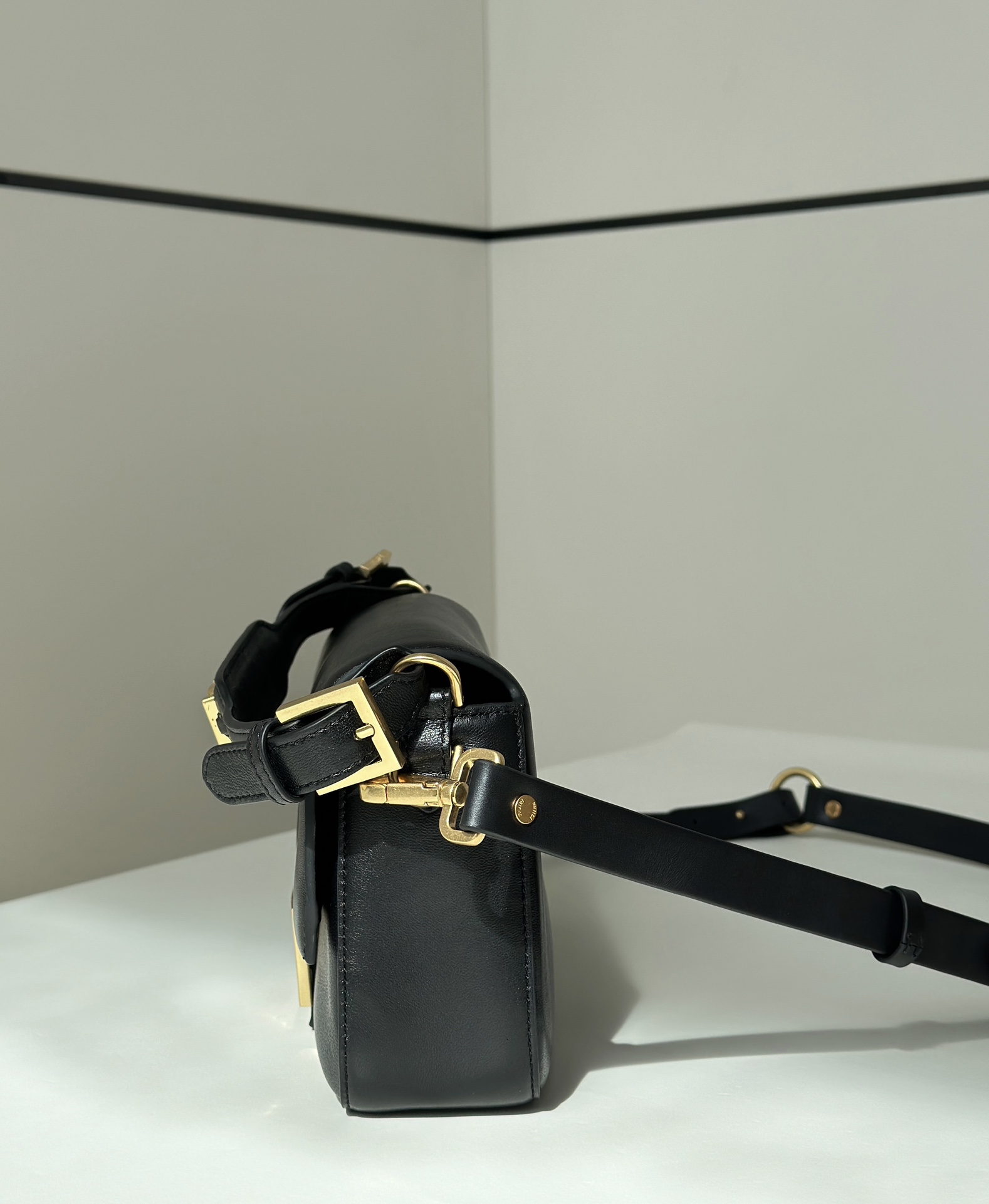 TÚI XÁCH NỮ FENDI 8629 