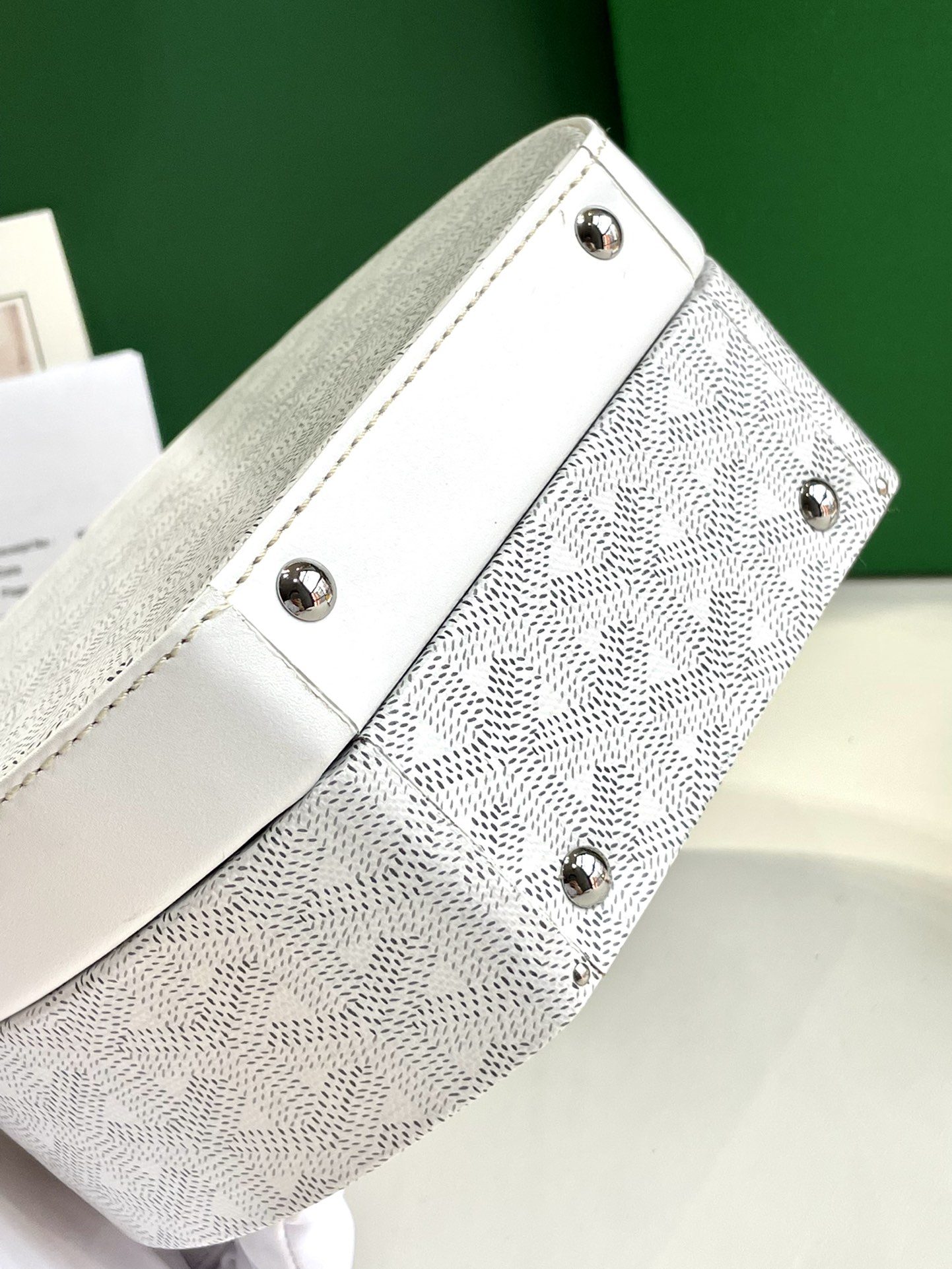 Goyard Alto 8115 (white)