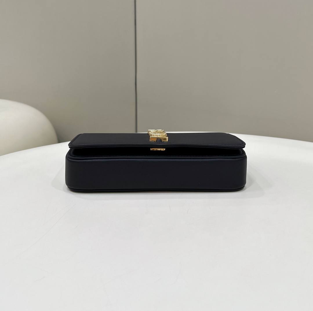 TÚI NỮ BASIC FENDI 8BS076 
