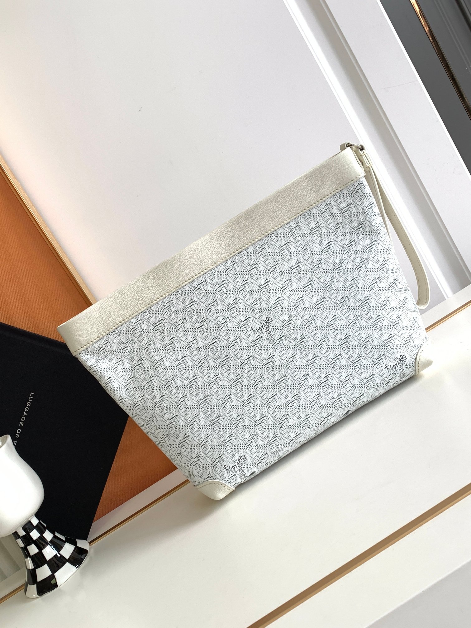 GOYARD CONTI 8811 (white)