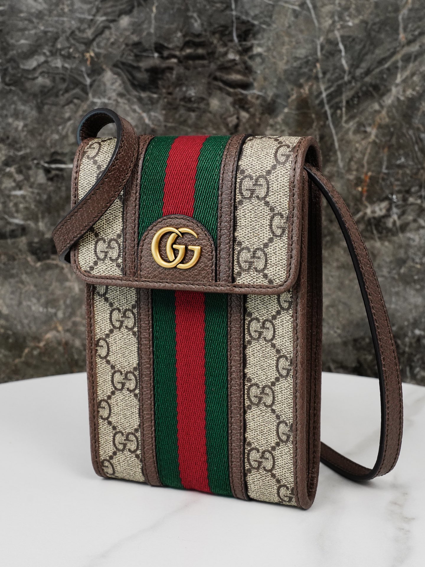 GG Ophidia625757 