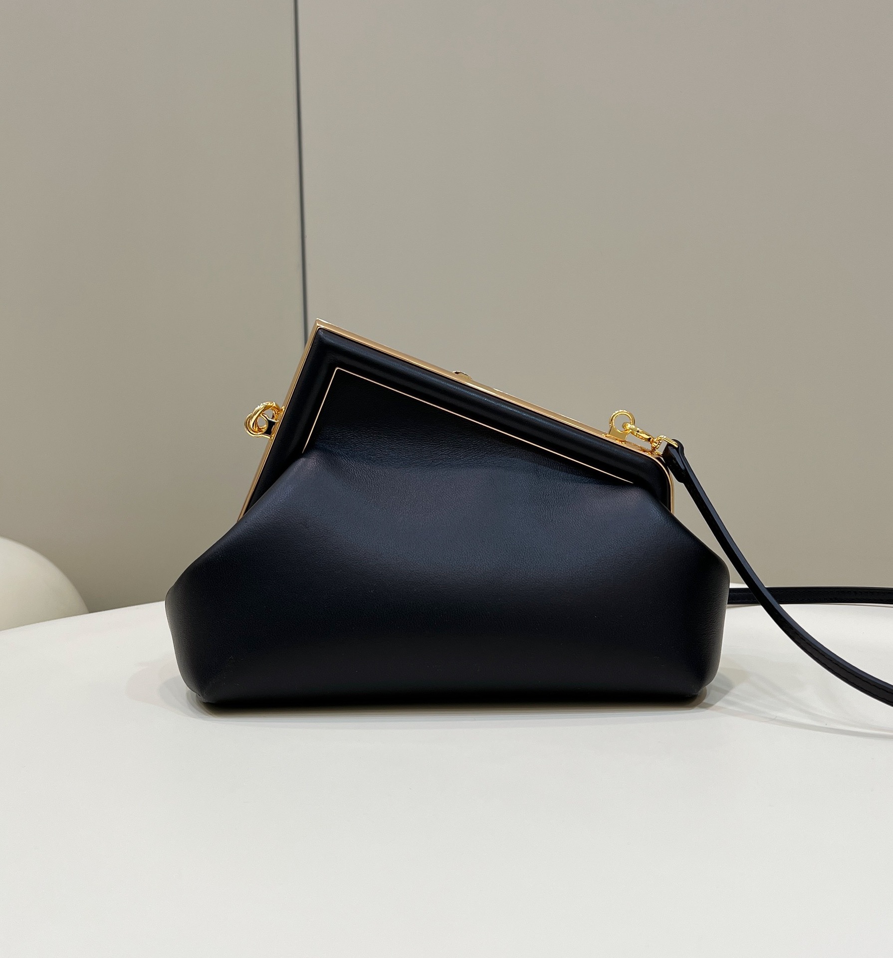 TÚI XÁCH NỮ FENDI 80018m 