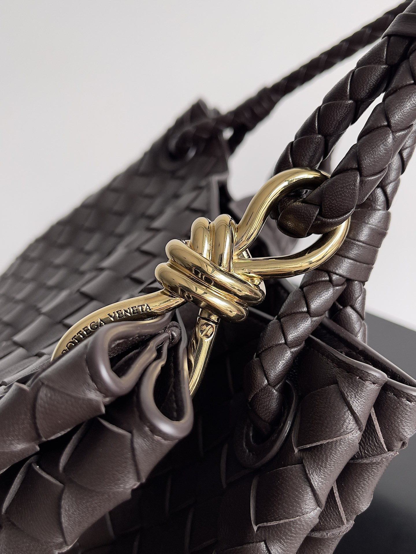 Túi xách nữ bottega veneta màu nâu 796571