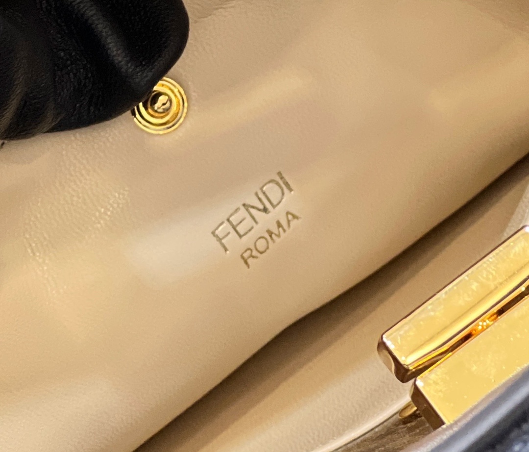 TÚI XÁCH NỮ FENDI 304S