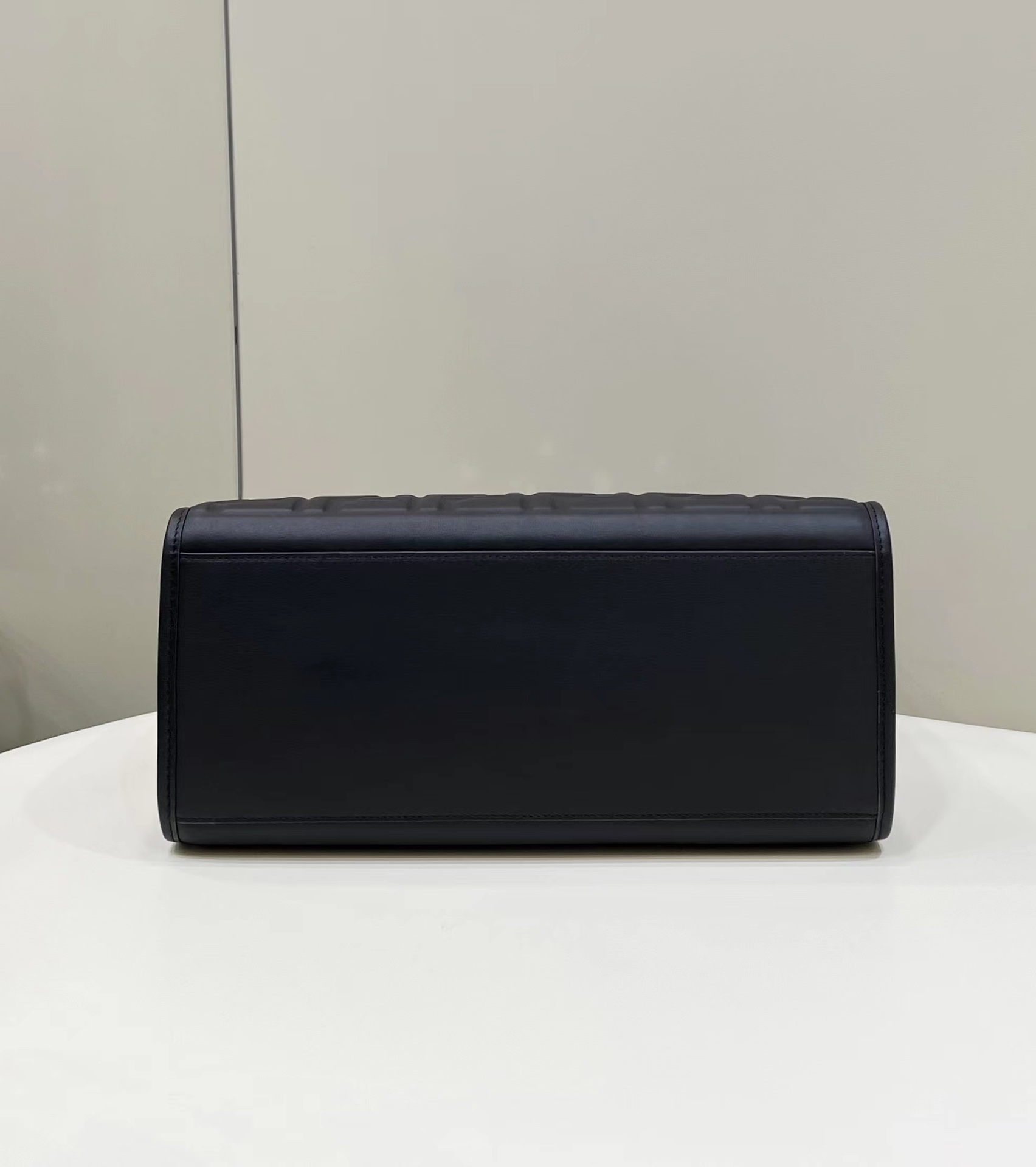 TÚI TOTE FENDI 8597