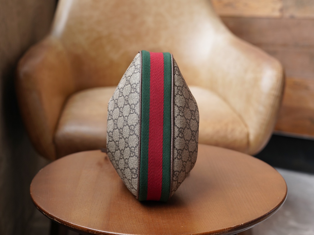 Sac à épaule Gucci Attache petite taille 699409 (logo) 