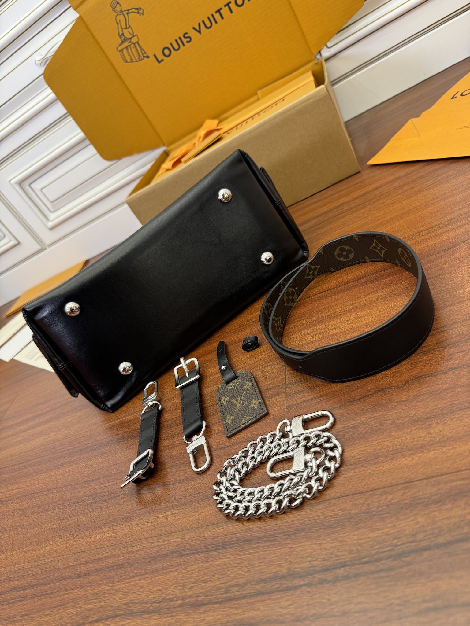 Túi Nữ Louis Vuitton CarryAll Cargo Vibe PM M24861