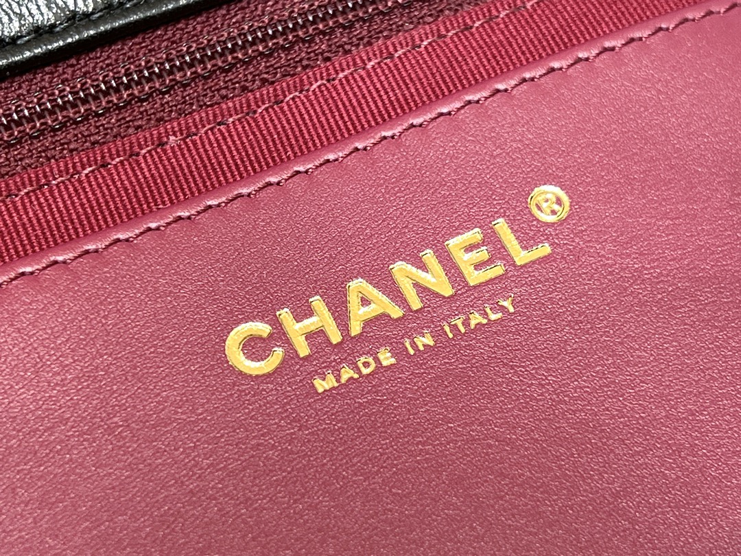 Túi Xách Chanel24A MAXI Màu Đen 