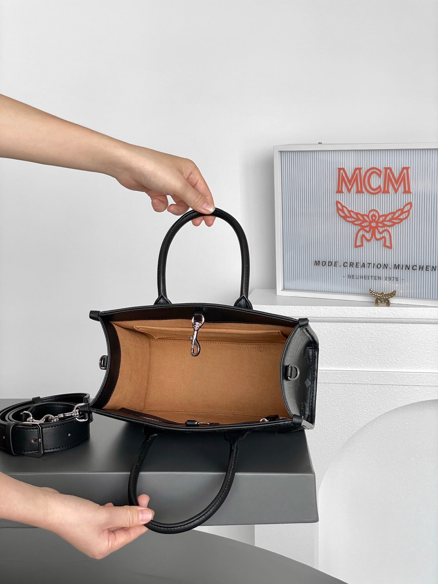 MCM MUNCHEN VISETOS 7BK001 (BLACK)