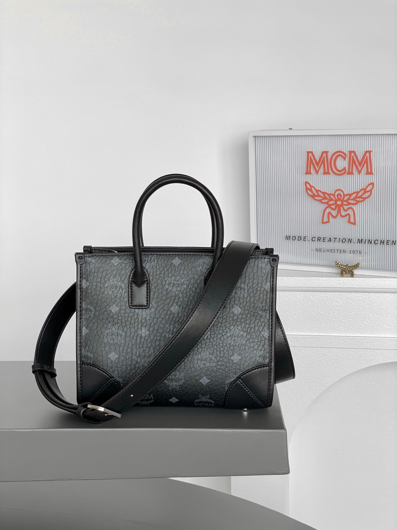 MCM MUNCHEN VISETOS 7BK001 (BLACK)