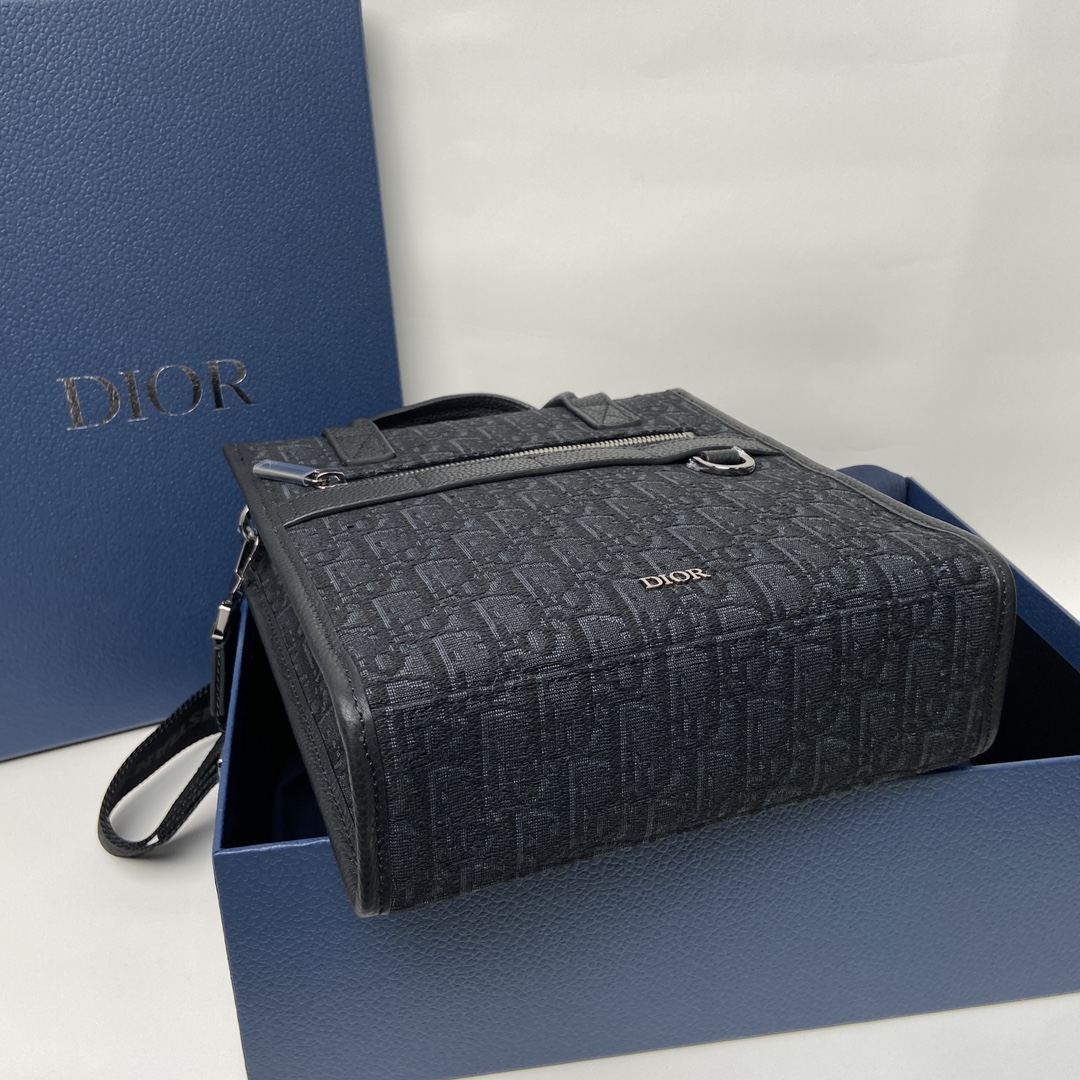 Túi xách Dior nam 9235 màu đen 