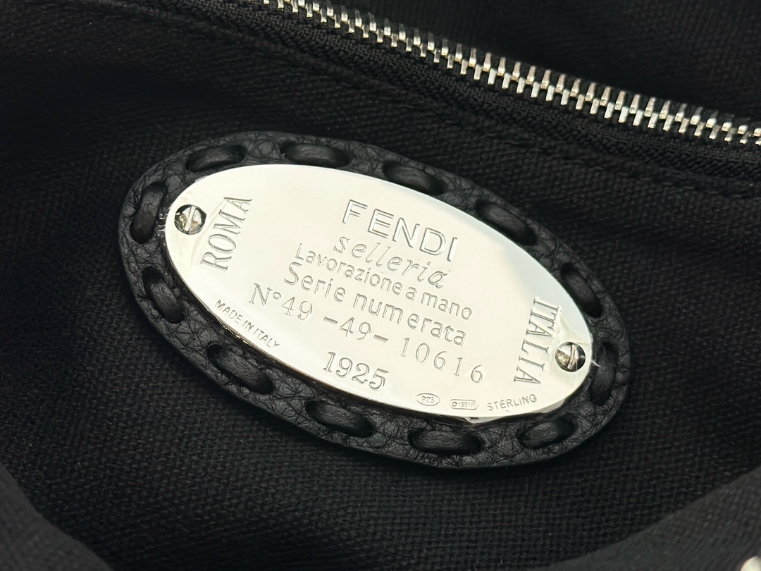 TÚI XÁCH NỮ FENDI8651 