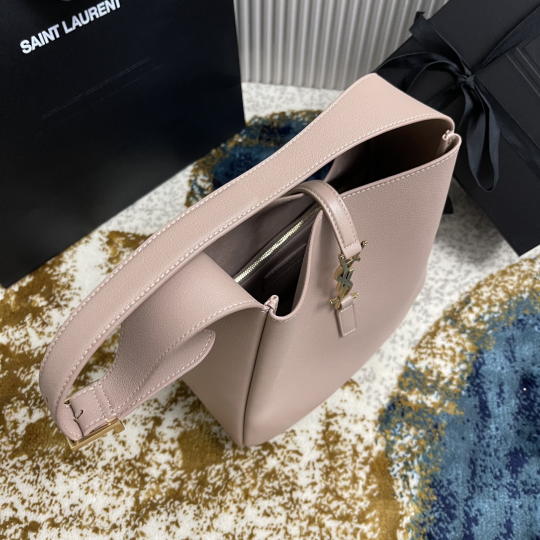 LE 57 HOBO 713938 (Pink)
