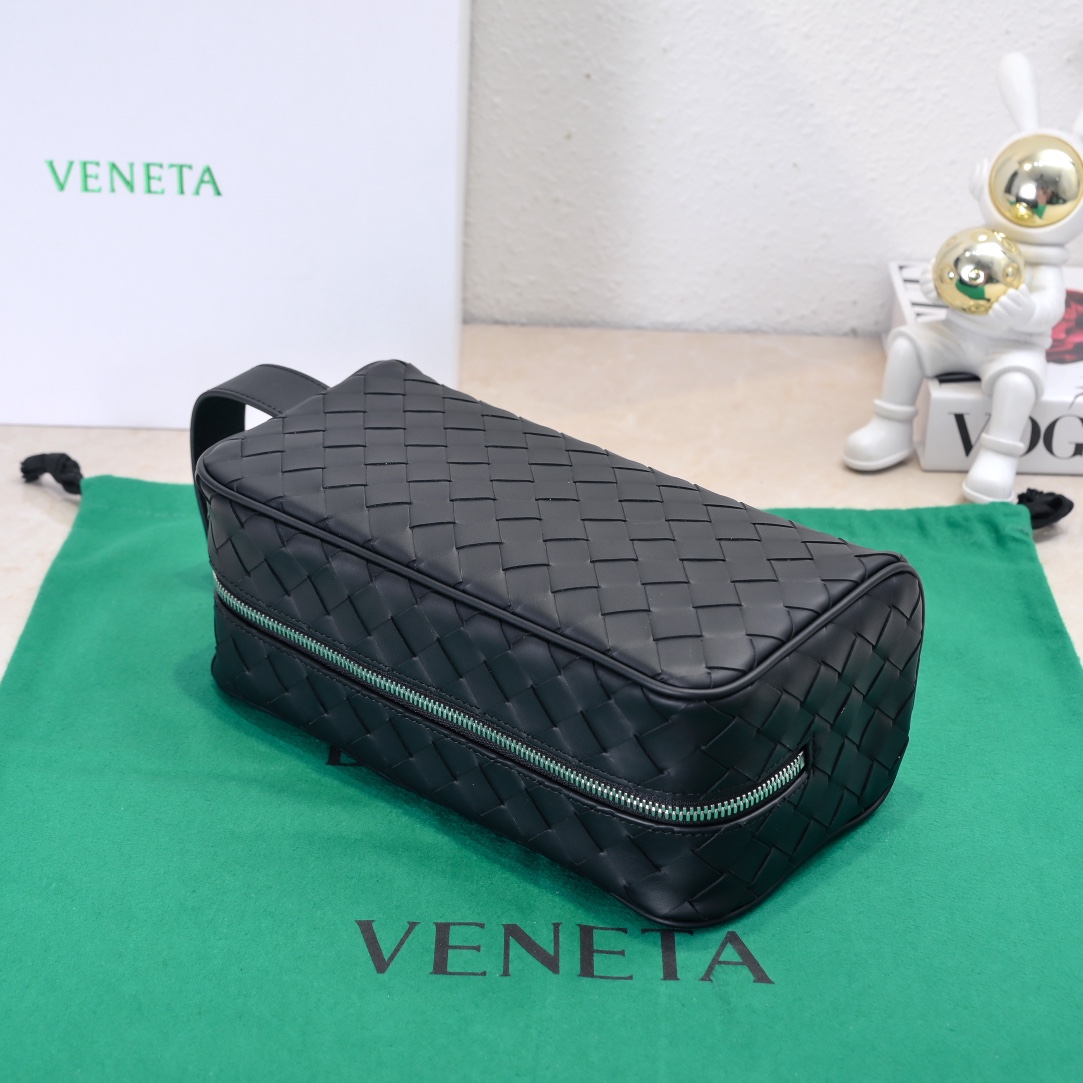 Túi Xách Nam Bottega Veneta 7799 Màu Đen 
