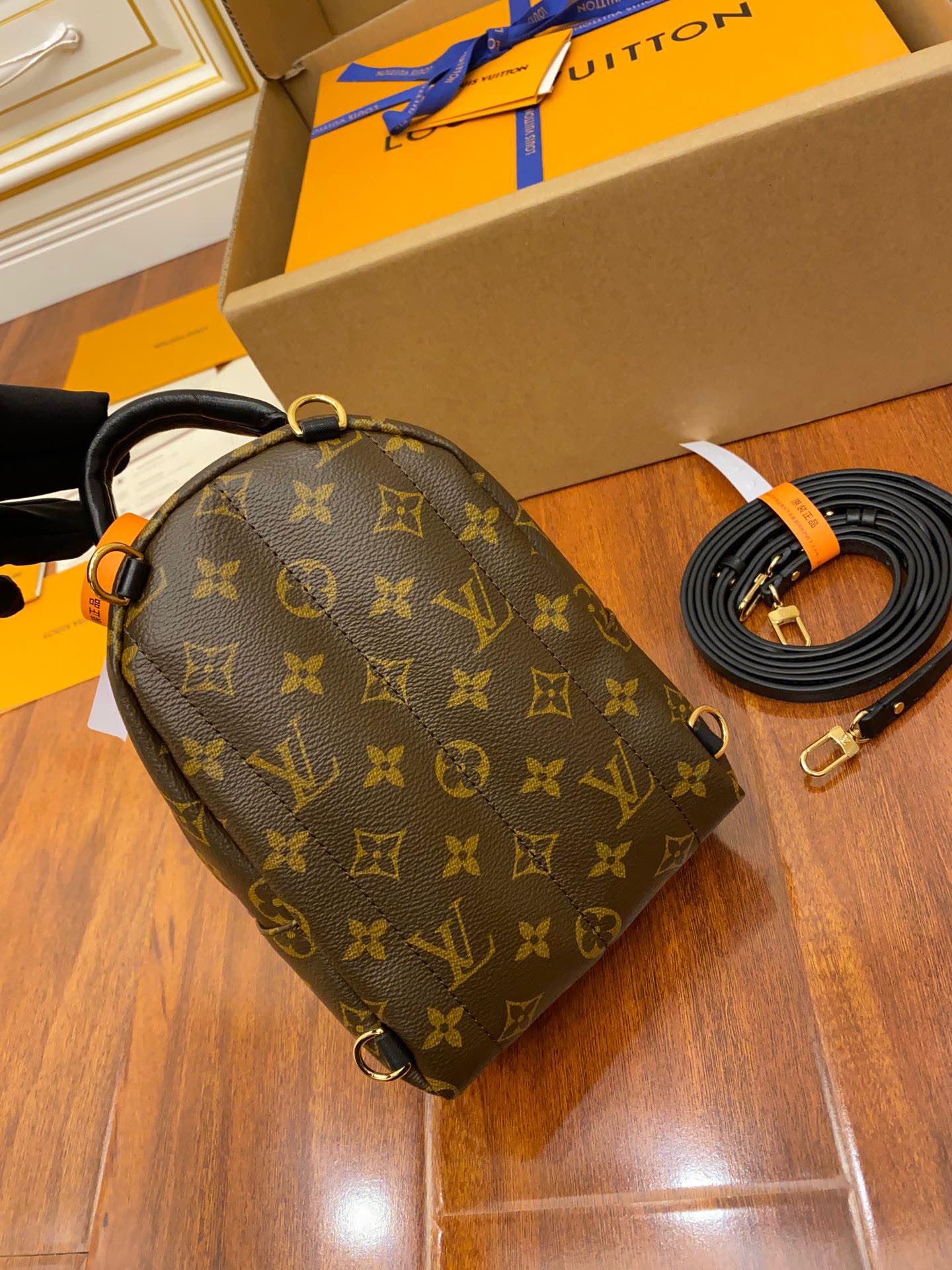 Pochette Accessoires M44873