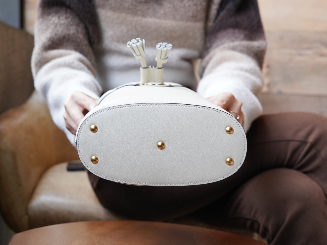 Diana 724667 (White)