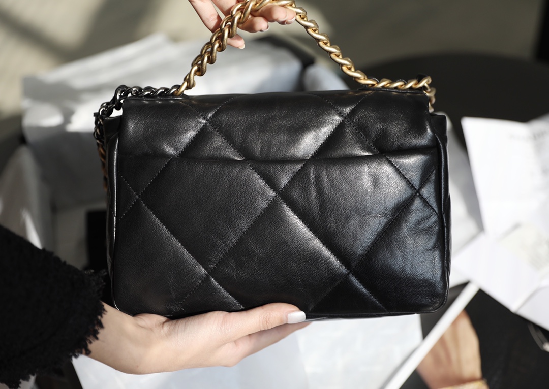 Túi xách Chanel C19 Bag đen 
