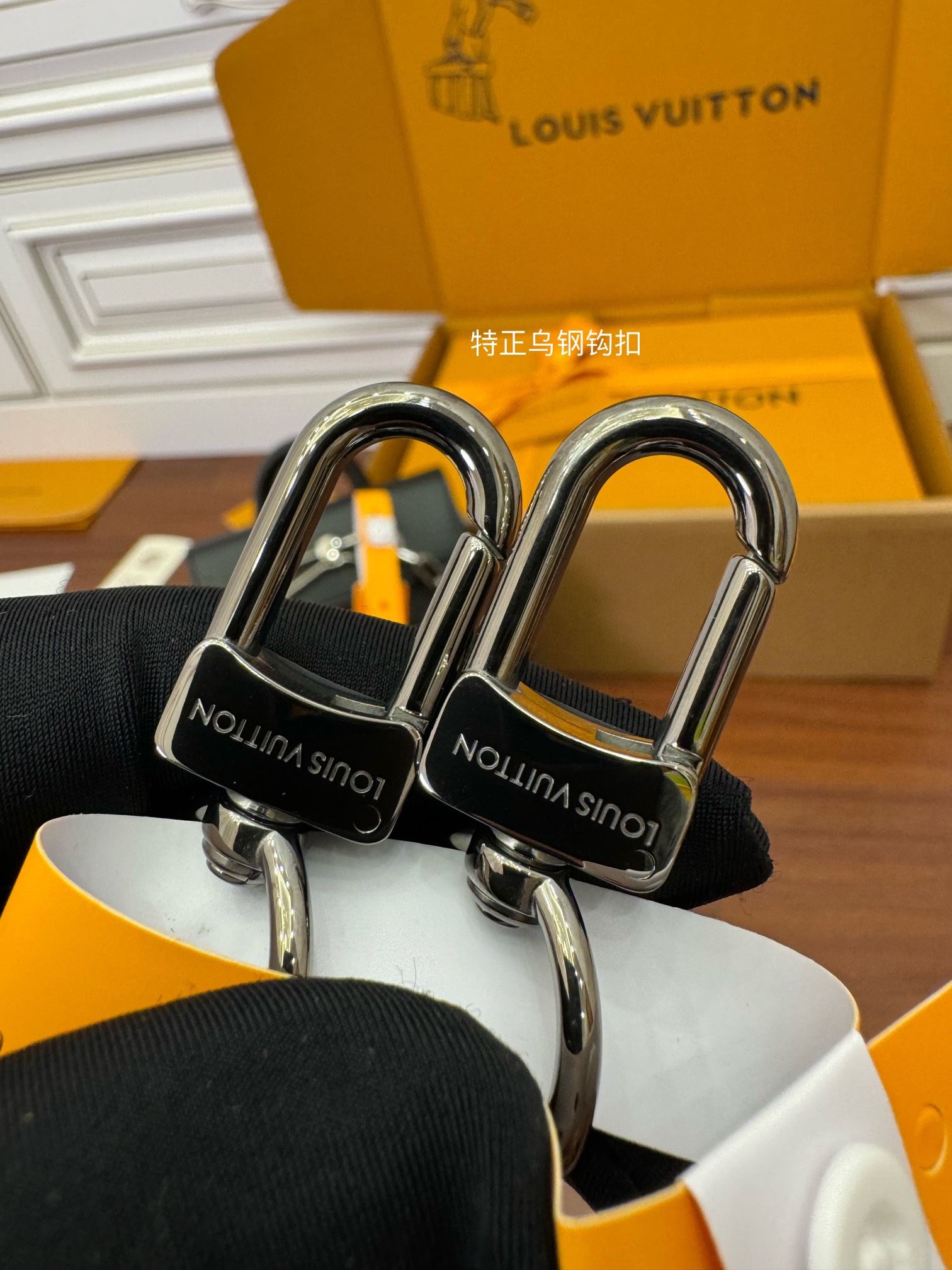 Túi Nam Sac Nano Steamer m82774 Màu Đen