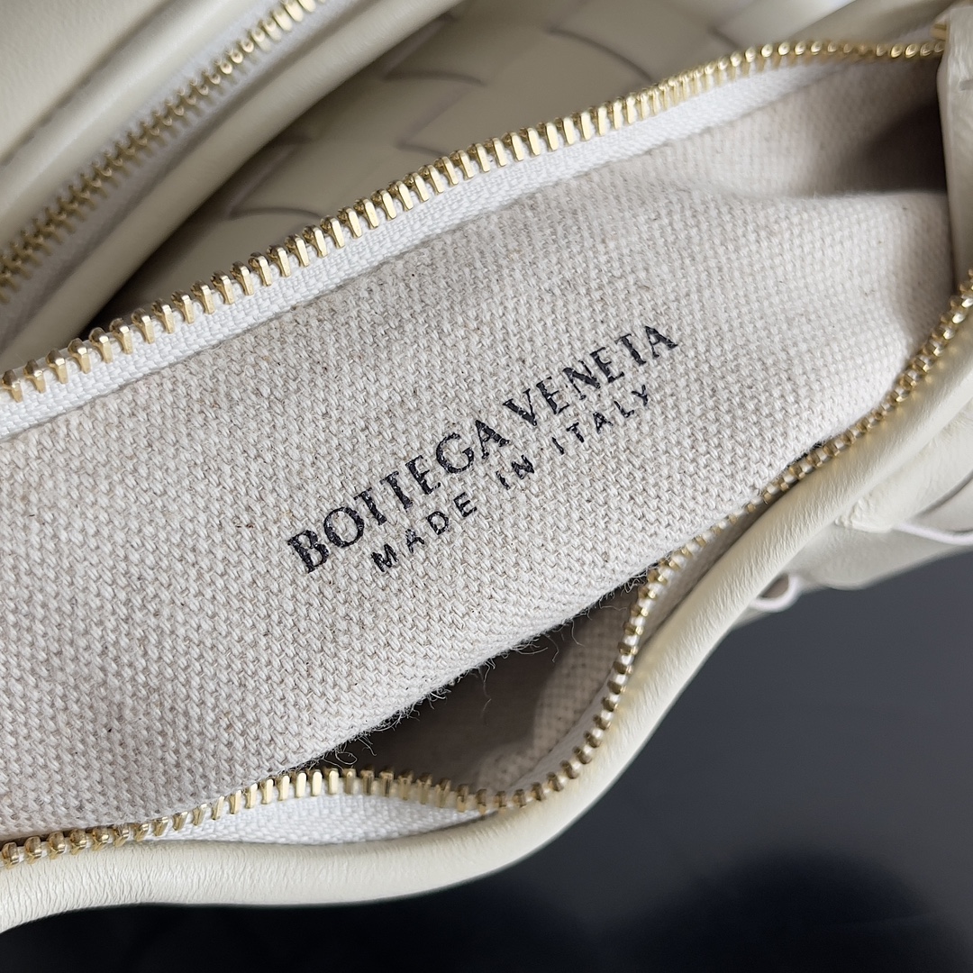 Túi xách nữ bottega veneta màu be 796638