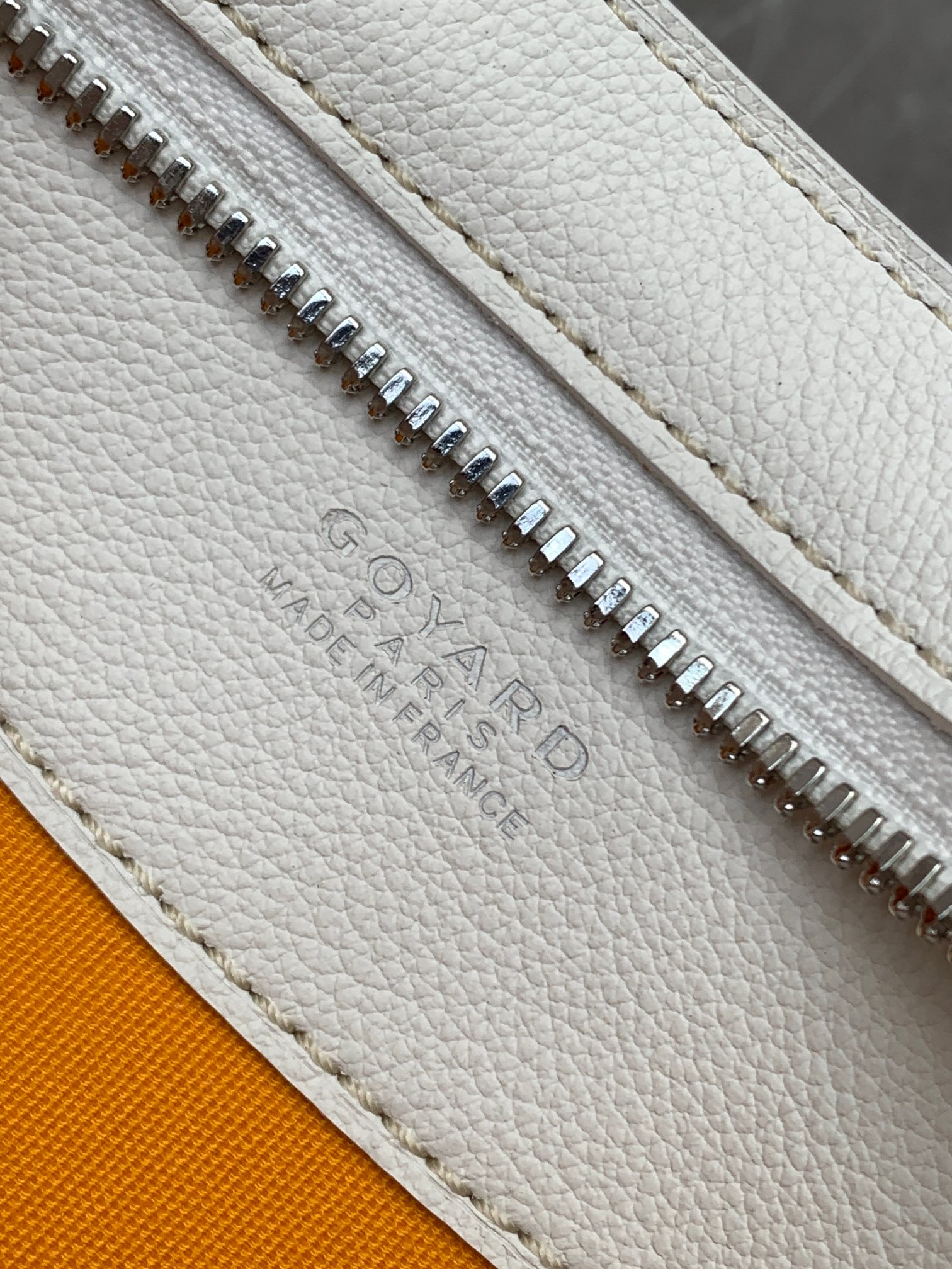  GOYARDINE 8219 (white)