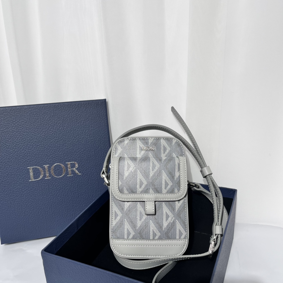 Túi Xách Nam Dior Hit the Road Màu Xám 9945