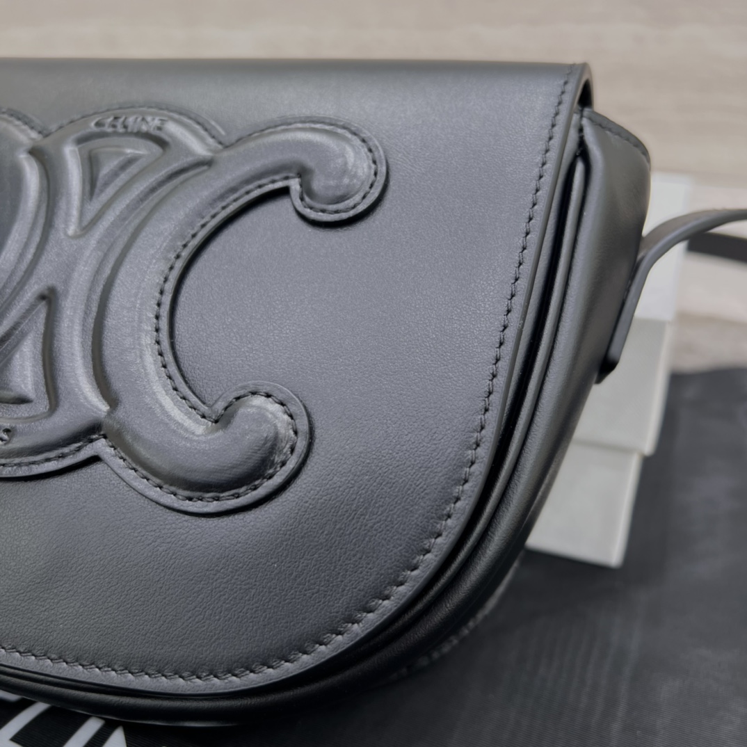 Túi Xách Nữ Folco Cuir Triomphe 198263 Màu Đen 