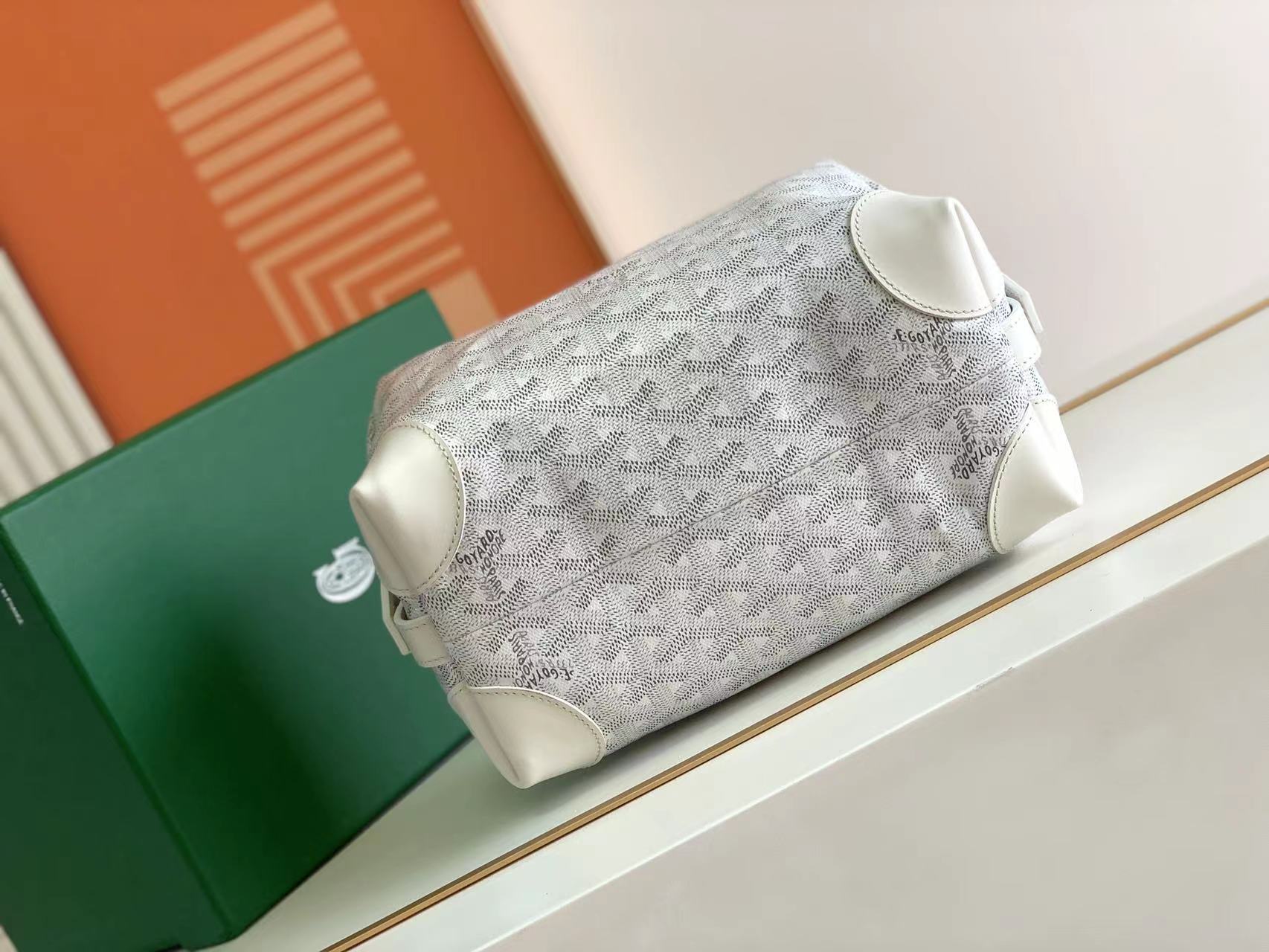 Goyard toilet ecrue bag 8829 (white)