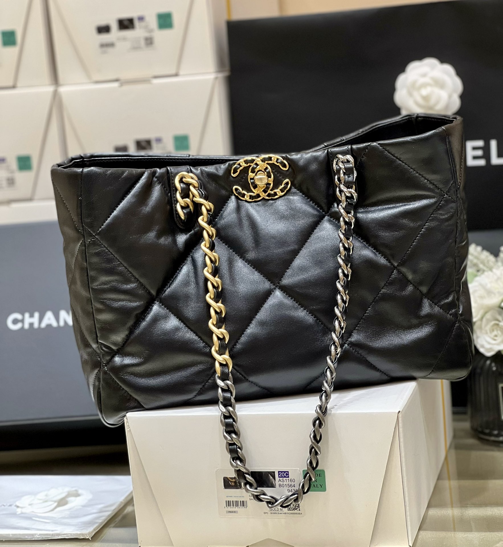 Túi Xách Chanel Shopping Bag AS3660 Màu Đen 