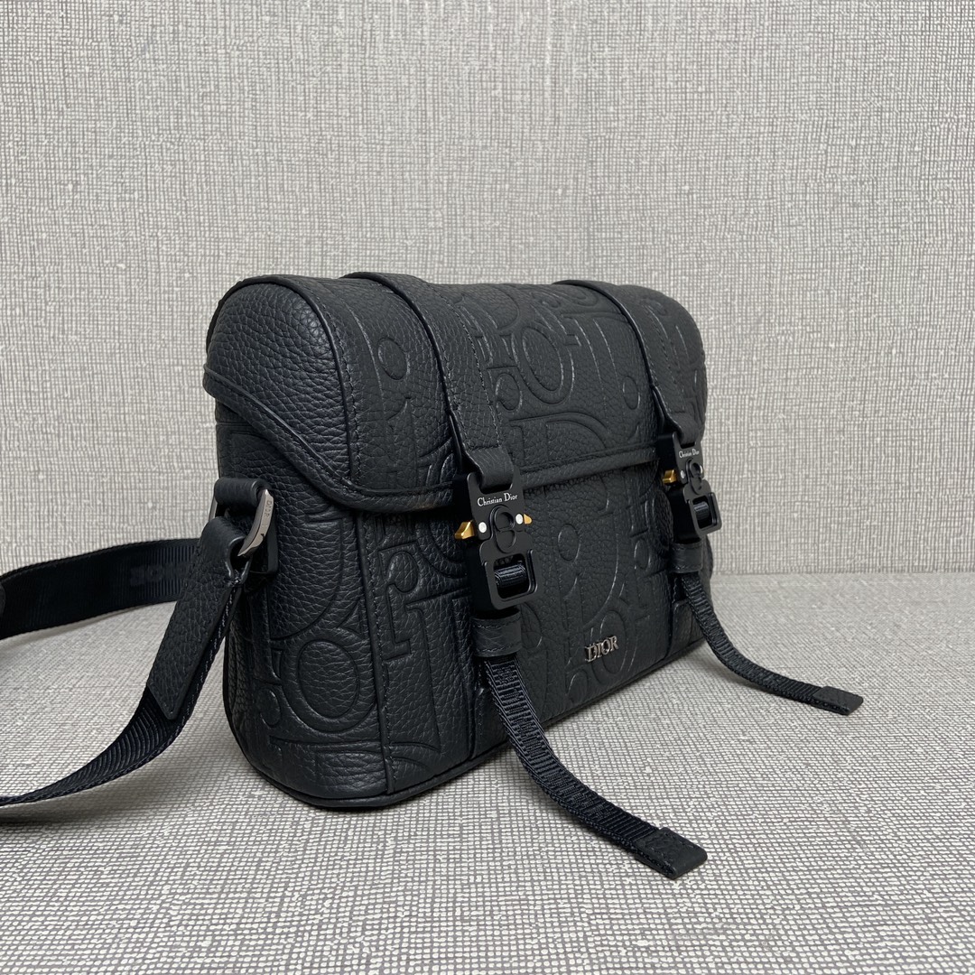 Túi xách Dior nam 9254 màu đen 